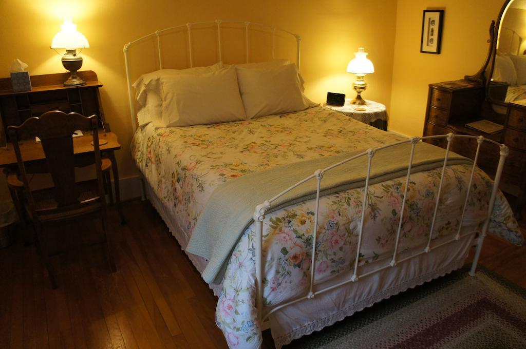 Maplecroft Bed & Breakfast Barre Ruang foto