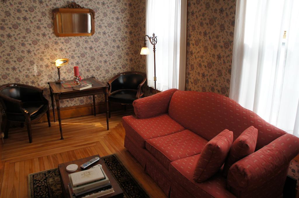 Maplecroft Bed & Breakfast Barre Bagian luar foto