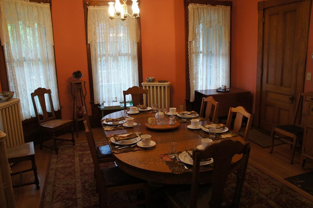 Maplecroft Bed & Breakfast Barre Bagian luar foto