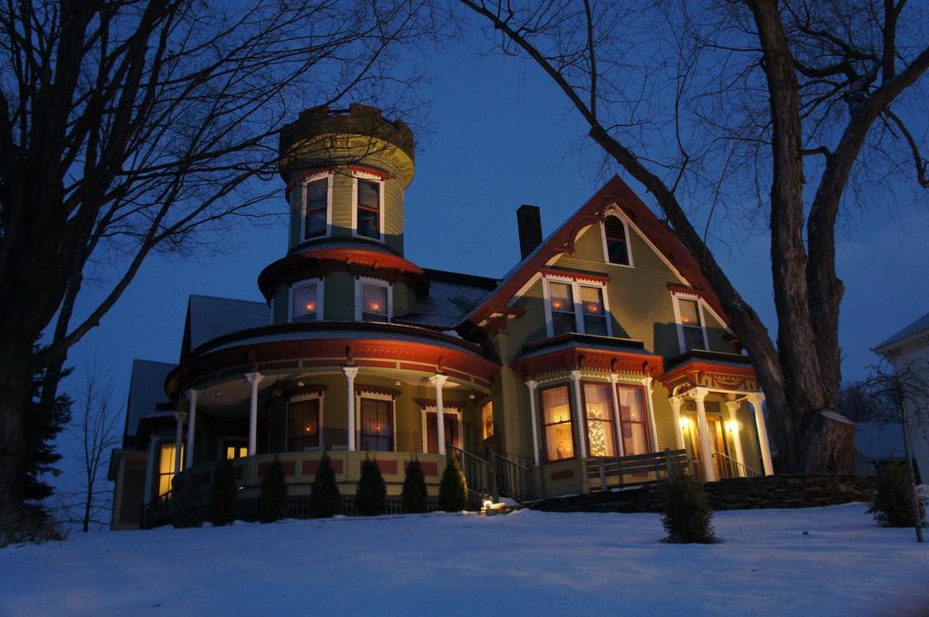 Maplecroft Bed & Breakfast Barre Bagian luar foto
