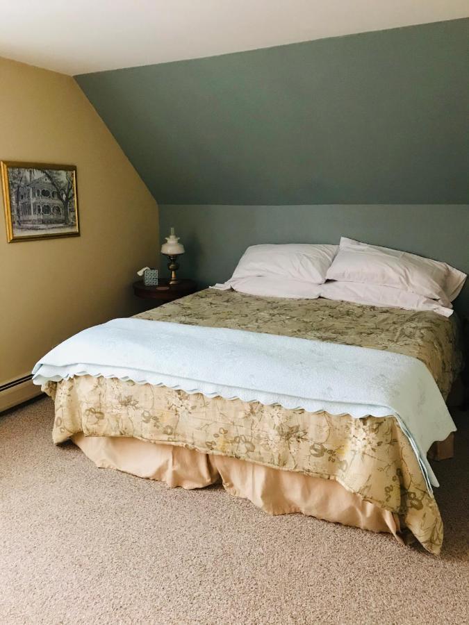 Maplecroft Bed & Breakfast Barre Bagian luar foto